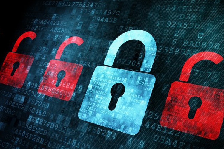 Grafik mehrerer digital gestalteter Vorhängeschlösser auf dunklem Hintergrund mit Code-Mustern Bildquelle: shotterstock